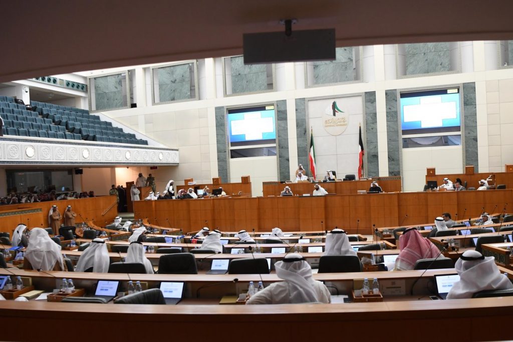 مجلس الأمة يمهل الحكومة أسبوعين لتوفير بيانات إحلال الكويتيين