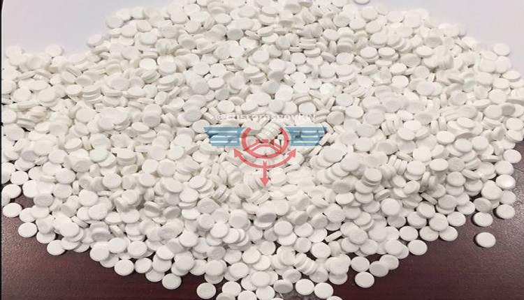 آسيوي يقتحم المطار بـ 1780 حبة مخدرة