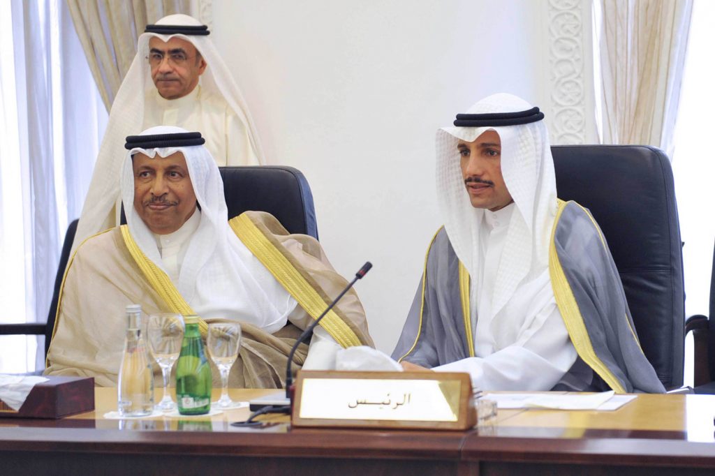 مغرد لنائب : أوعدك اذا طار جابر المبارك ومرزوق علي اروح اجاهد معاك