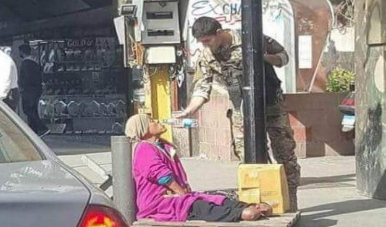 بالصور | “متسولة” بحوزتها 5 ملايين نقدًا و1.7 مليار بالبنك في لبنان.. وماتت وتركتهم!