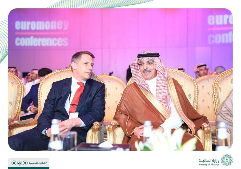 وزير المالية السعودي: #السعودية تتجه صوب خفض عجز الميزانية إلى 7%