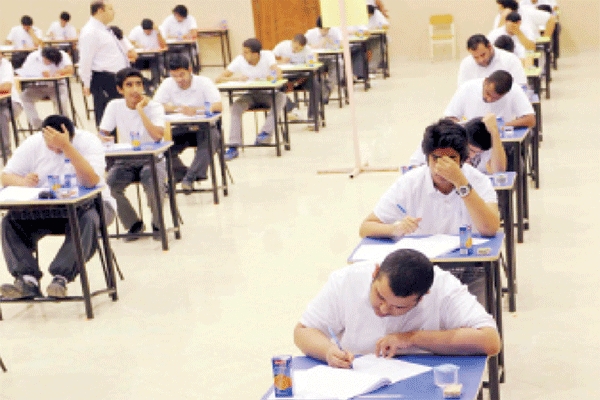 أعفاء بعض مديري الثانويات من لجان اختبارات الصف الثاني عشر
