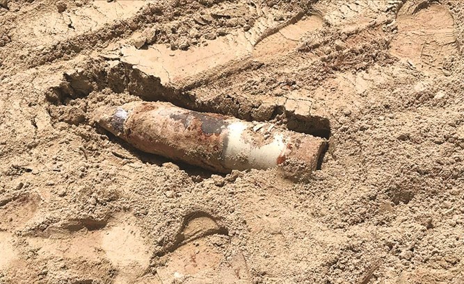 «المتفجرات» تعاملت مع قذيفة على عمق 2 كم من طريق النويصيب