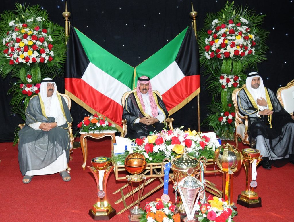 سمو ولي العهد يقوم بزيارة إلى جمعية المكفوفين الكويتية