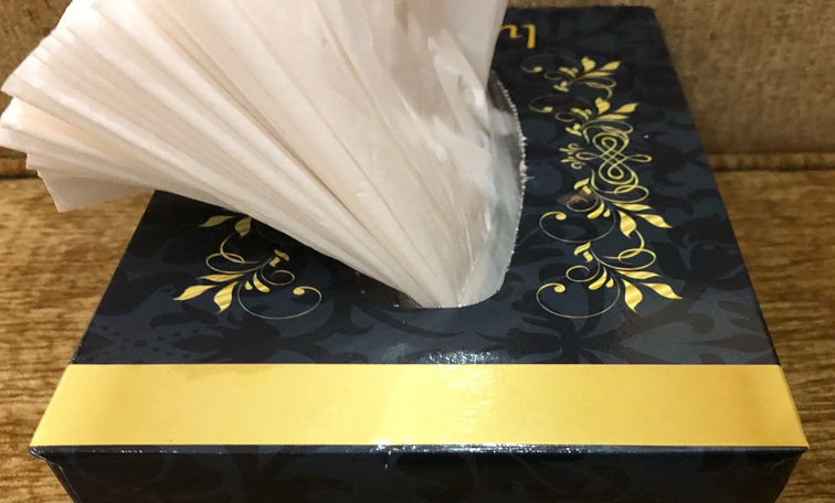 مصنع وهمي لصناعة المحارم الورقية في الكويت