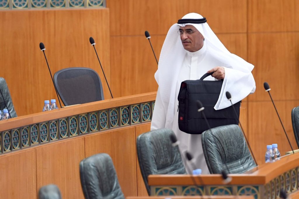 صورة لوزير النفط #بخيت_الرشيدي في جلسة #تجديد_الثقة  #مجلس_الأمة