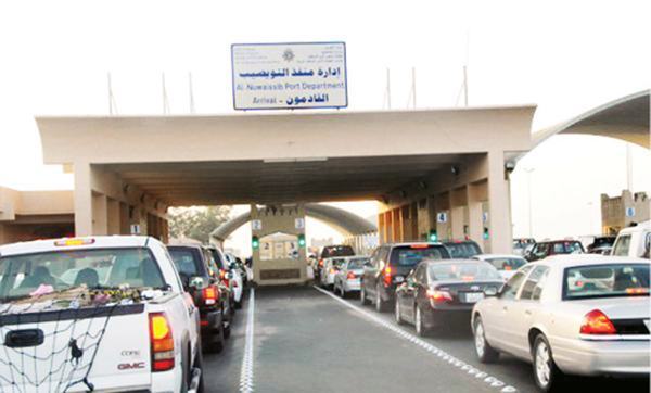 خليجي يدخل منفذ النويصيب بـ 113 كروز سجائر