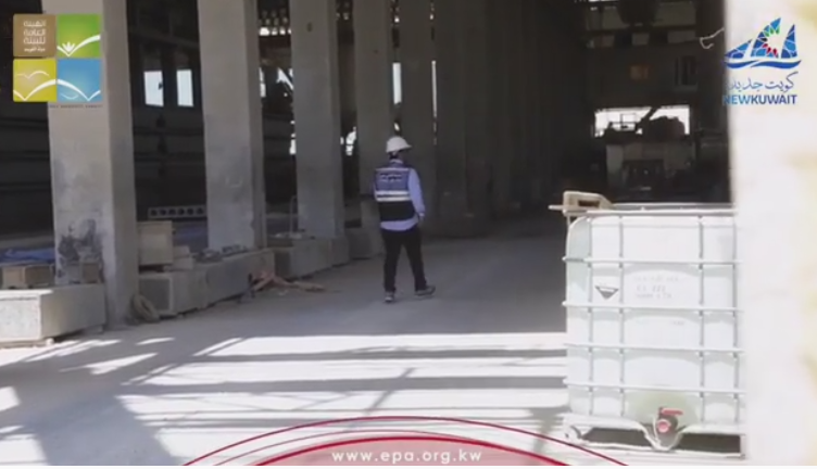 بالڤيديو | شركة مخالفة لقوانين البيئة في منطقة الشعيبة الصناعية