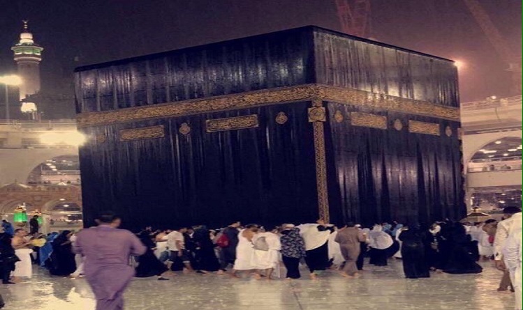 بالڤيديو والصور | هطول أمطار على الحرم المكي