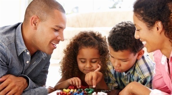كيف تساعد طفلك على التعامل مع عواطفه؟