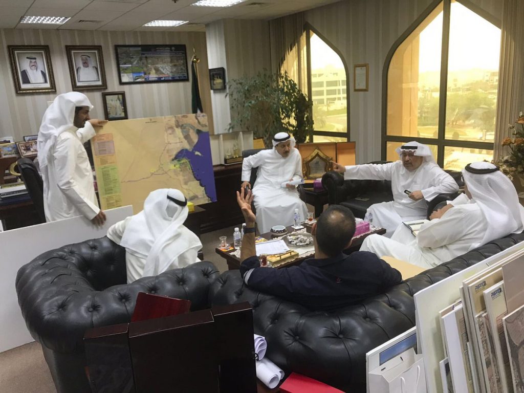 “البيتومين” .. يدفع “هيئة الطرق” للاجتماع مع “البترول الوطنية “