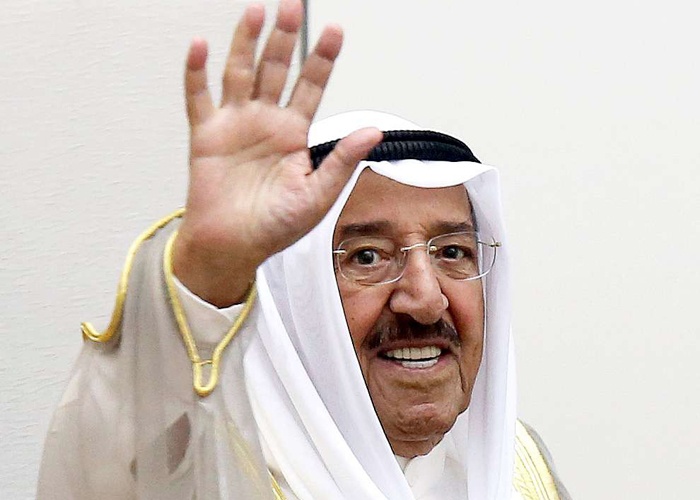 وصول مبعوث سمو أمير البلاد إلى الإمارات