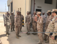 رئيس الأركان يزور القوات الكويتية في السعودية