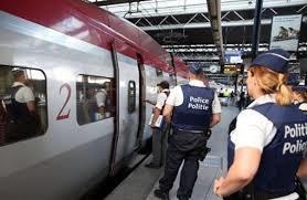 الشرطة تخلي محطة قطار في لندن بعد إدعاء راكب أنه يحمل قنبلة