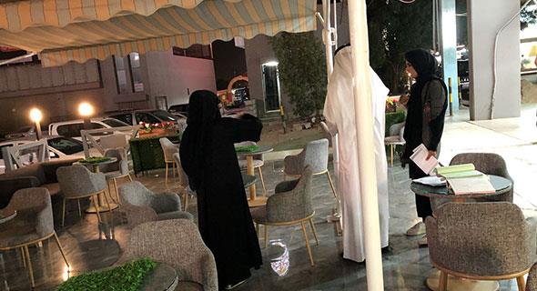 تحرير 13 مخالفة على المحلات والأسواق بـ #الأحمدي