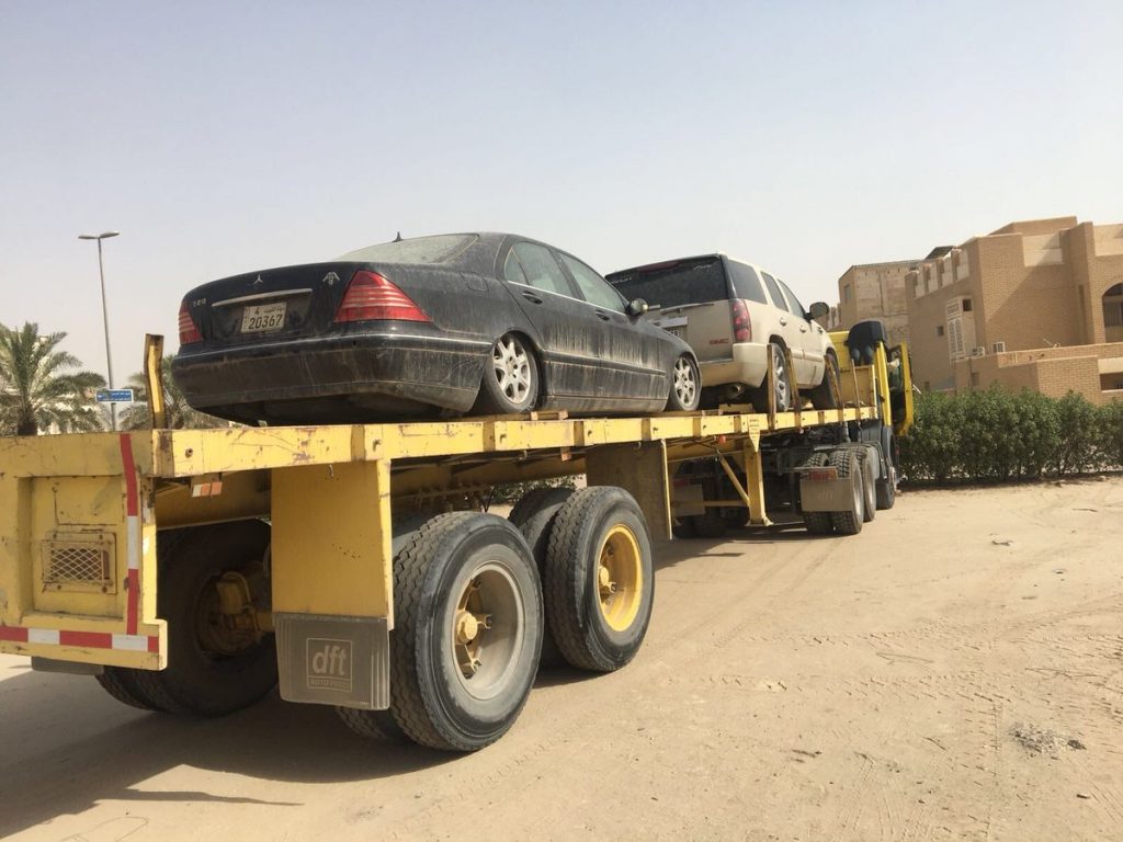 إرسال 4 سيارات مهملة بمبارك الكبير للحجز