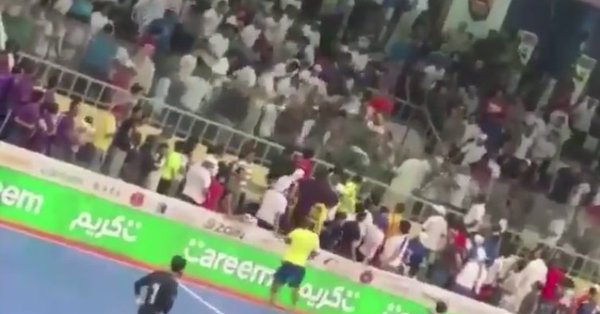 بالڤيديو…هوشة.. المشجعين!