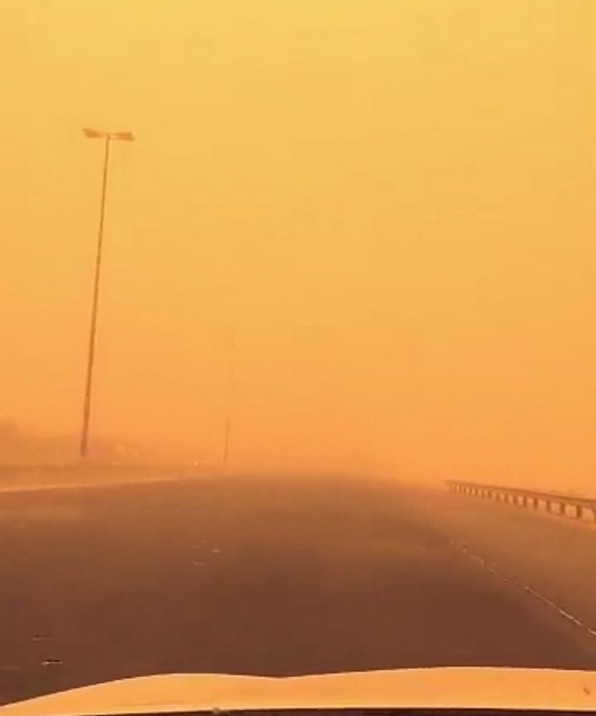 الغبار مازال يؤثر على حفر الباطن و #الكويت