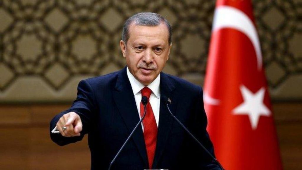أردوغان يحذر من حرب بين الصليب والهلال