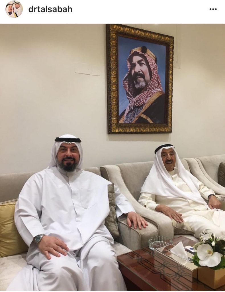 صورة| صاحب السمو يتابع #افتتاح_كاس_العالم مع الشيخ طلال الفهد #WorldCup