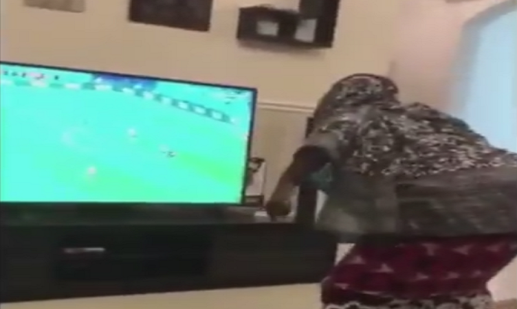 بالڤيديو | عندما تشجع الخادمة منتخب بلادها في #كأس_العالم