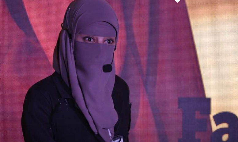 الجامعة الأمريكية والتلفزيون المصري يرفضان طالبة متفوقة بسبب النقاب