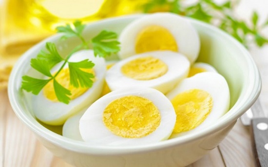لـ “البيض” أضرار منها.. زيادة الوزن