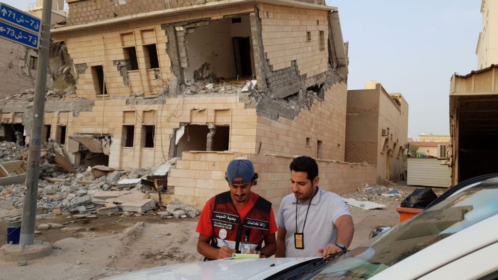 صور| منزل آيل للسقوط بمنطقة كيفان