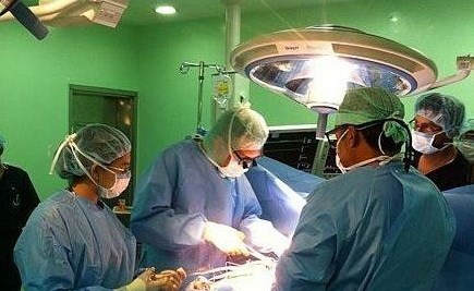 ممرضة سعودية تتبرع بجزء من كبدها لإنقاذ حياة طفلة
