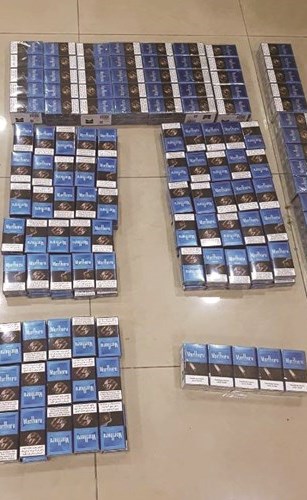 ضبط 30 كرز سجائر مع مسافر بـ«النويصيب»