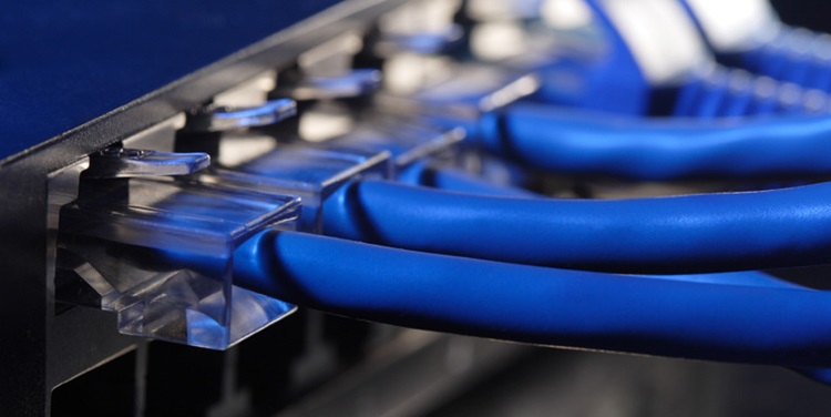 قطع شبكة الإنترنت عن مناطق واسعة في #العراق #البصرة_تنتفض