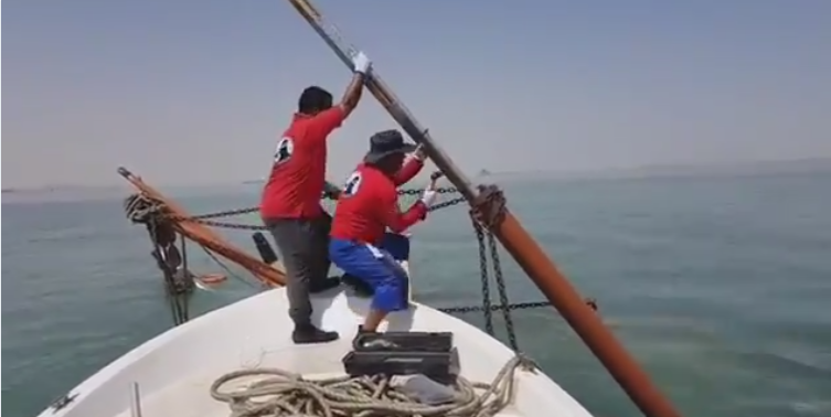 20 طنًا من المخلفات في جون الكويت