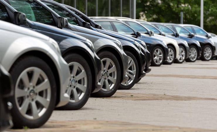 “التجارة” تستدعي سيارات “أودي” بسبب عيوب فنية