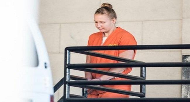 عقوبة قاسية لأميركية سرّبت تقريرا سريا للغاية حول التدخل الروسي بالانتخابات