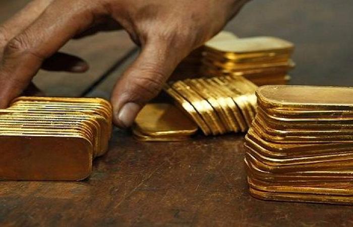 الذهب يتكبد خسائر بسبب الدولار