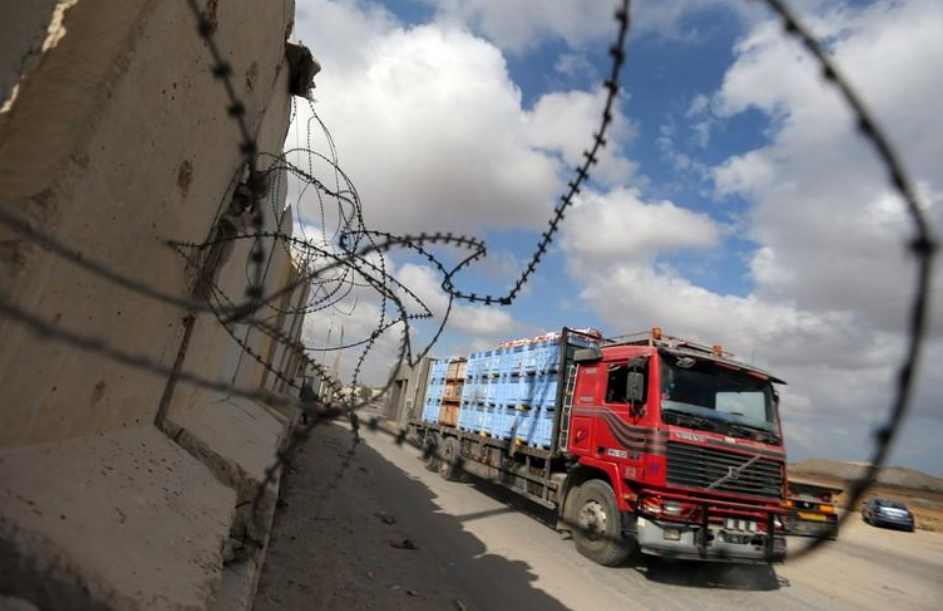 الاحتلال الإسرائيلي يفتح معبر كرم أبو سالم مع غزة.. ومصر تسعى لهدنة طويلة