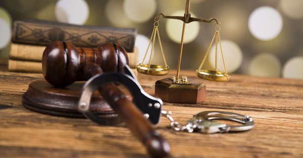محكمة تركية ترفض رفع الإقامة الجبرية عن القس الأمريكي أندرو برونسون