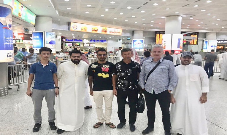 صورة | مدربان من البوسنة لتدريب أشبال العربي