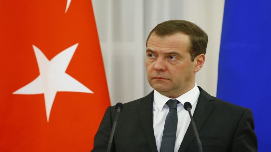 إصابة.. “رئيس الحكومة”!