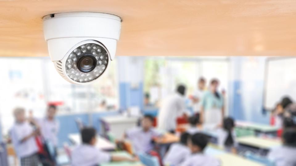 لمنع التحرش والغش.. تركيب كاميرات بمدارس مصر