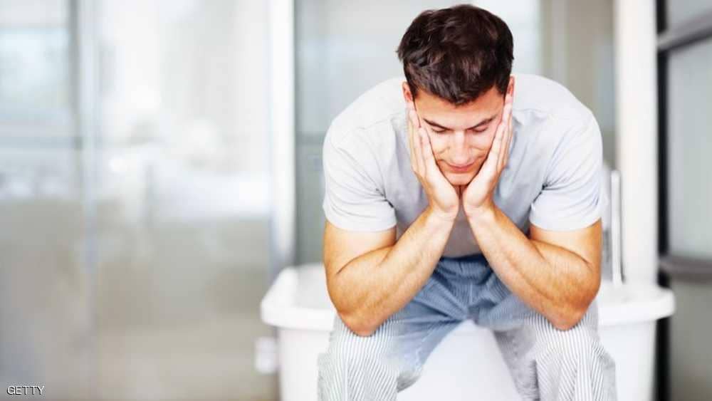 هل “يختبئ” الرجال بالمرحاض؟.. دراسة تكشف الحقيقة العجيبة!