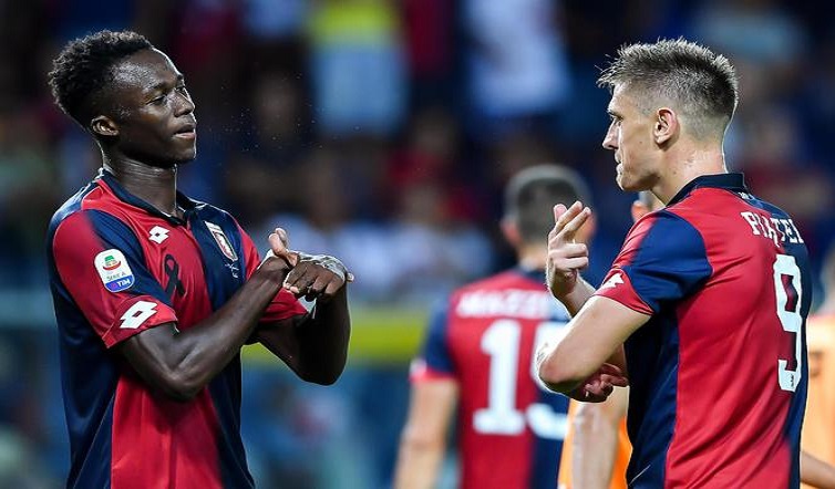 برشلونة يسعى لضم ليفاندوفيسكي وهداف جنوى الإيطالي