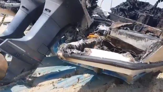 انتشال يخت محترق من ساحل “شرق”