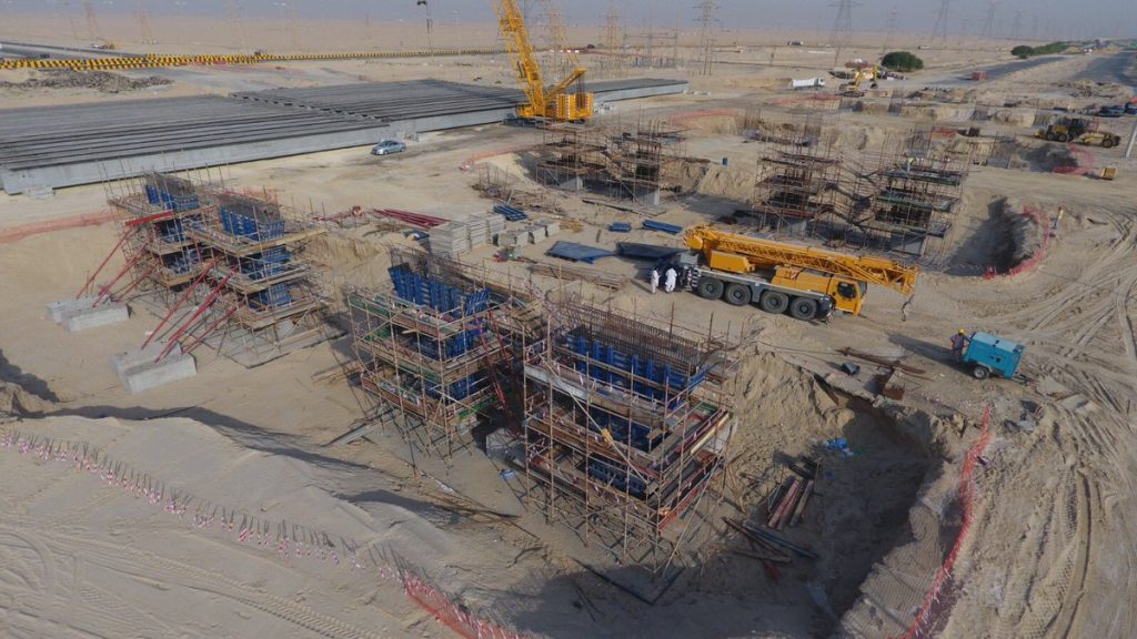 انجاز 15 % من مشروع تطوير طريق النويصيب