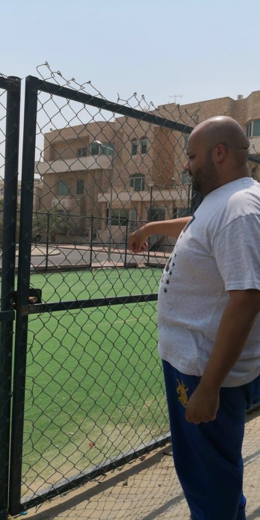 إنذار ملعب على أملاك الدولة في مبارك الكبير
