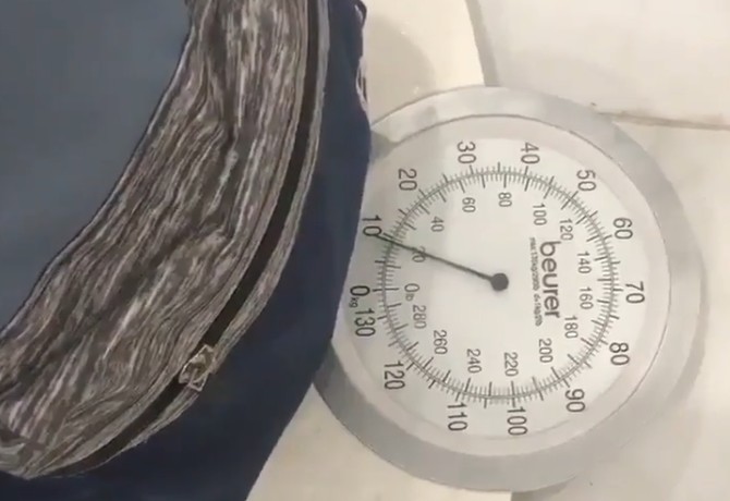 فيديو| 10 كيلو وزن حقيبة مدرسية لطفلة في الصف السابع !