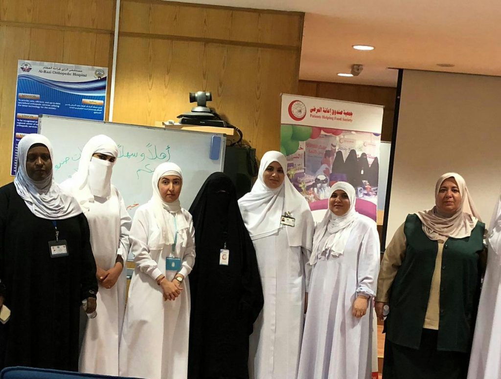 “إعانة المرضى” تلقي محاضرات للمريضات بـ “الرازي”