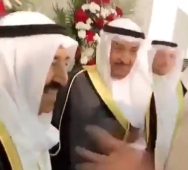 فيديو| سمو أمير البلاد في عرس احد المواطنين