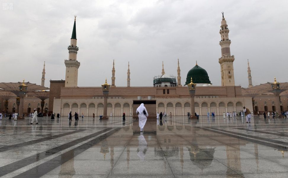 بالصور | أمطار غزيرة في المدينة المنورة
