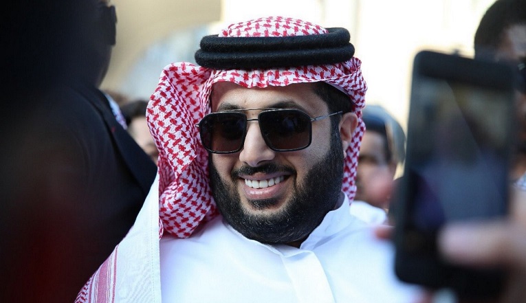 نائب يطالب تركي آل الشيخ بتكرار تجربة “بيراميدز المصري” في الكويت!